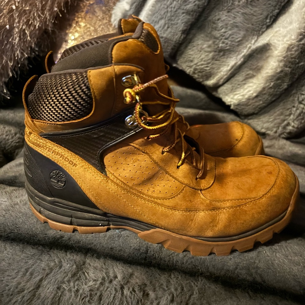 TIMBERLAND BOOTS